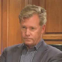 Chris Hansen (CH)